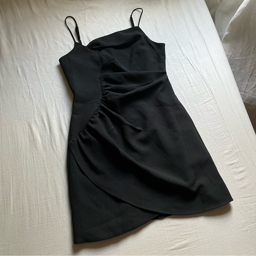 NWT C/MEO COLLECTIVE black asymmetrical neck ruched detail sleeveless mini dress